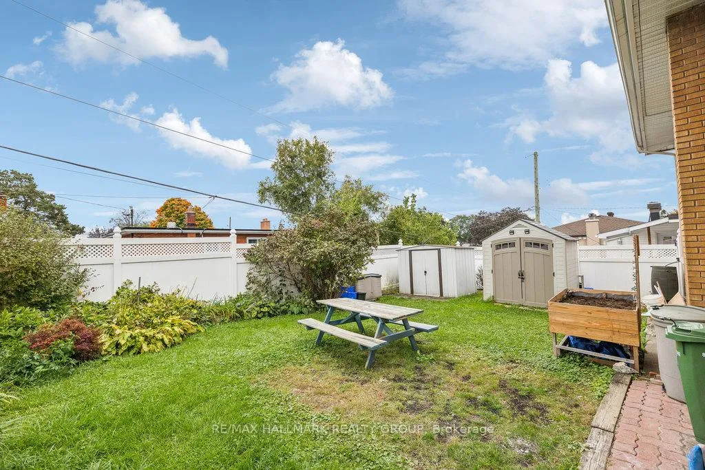 Photo 40 of 264 Michel Circle, Ottawa, Vanier — HOMEH