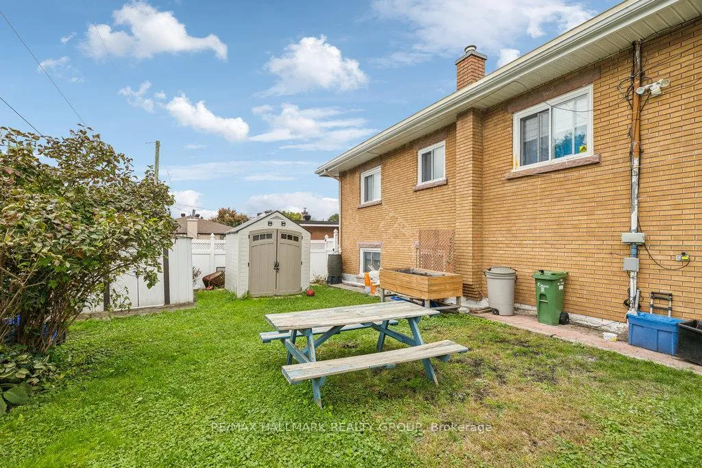 Photo 41 of 264 Michel Circle, Ottawa, Vanier — HOMEH