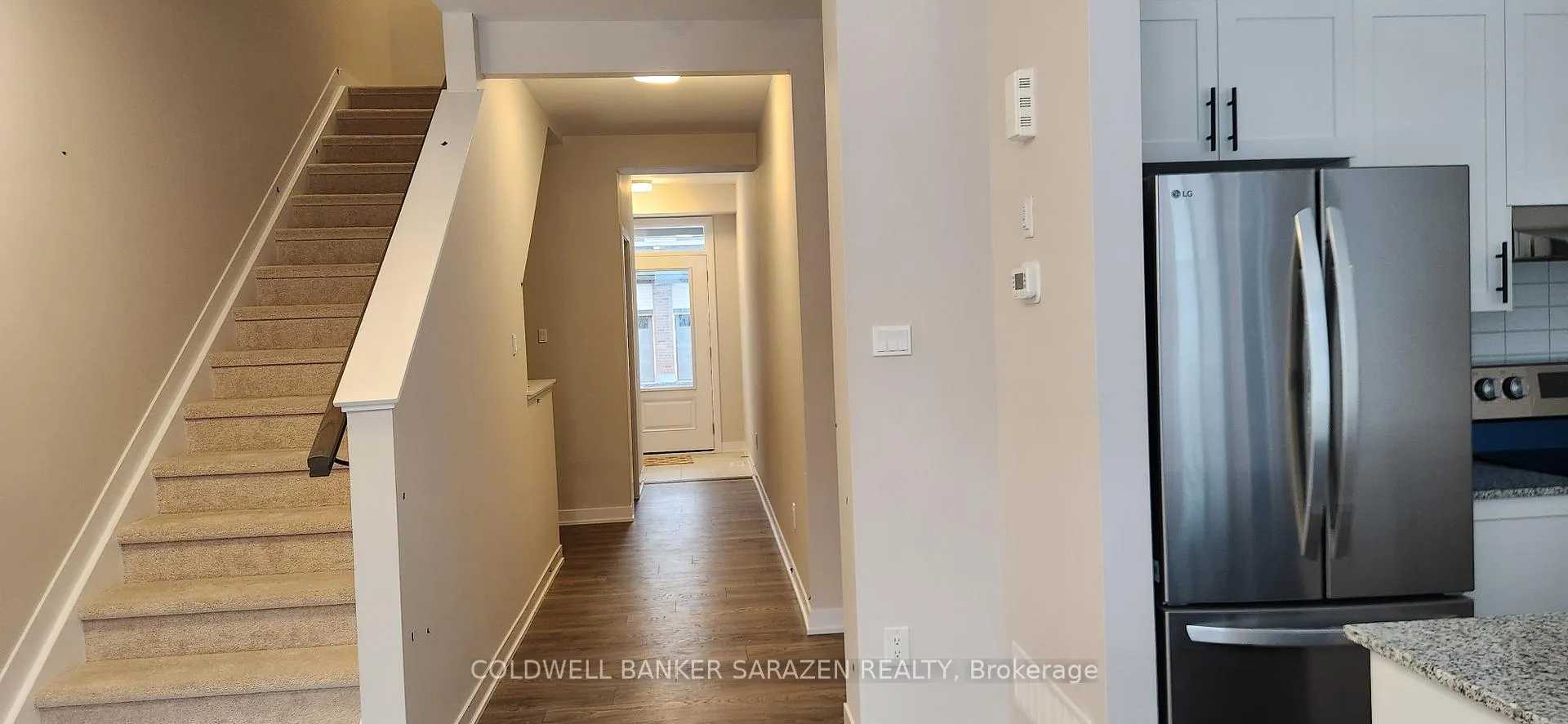 Photo 3 of 408 Les Emmerson Drive, Ottawa, Barrhaven - Heritage Park — HOMEH
