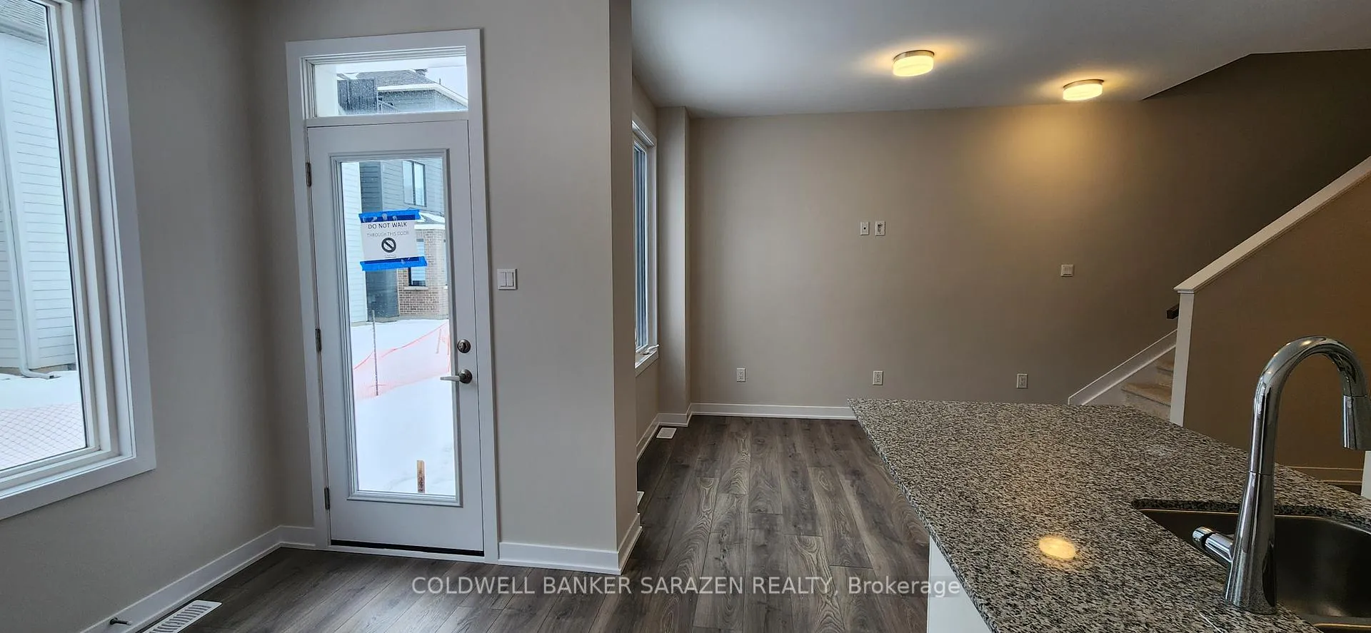 Photo 6 of 408 Les Emmerson Drive, Ottawa, Barrhaven - Heritage Park — HOMEH