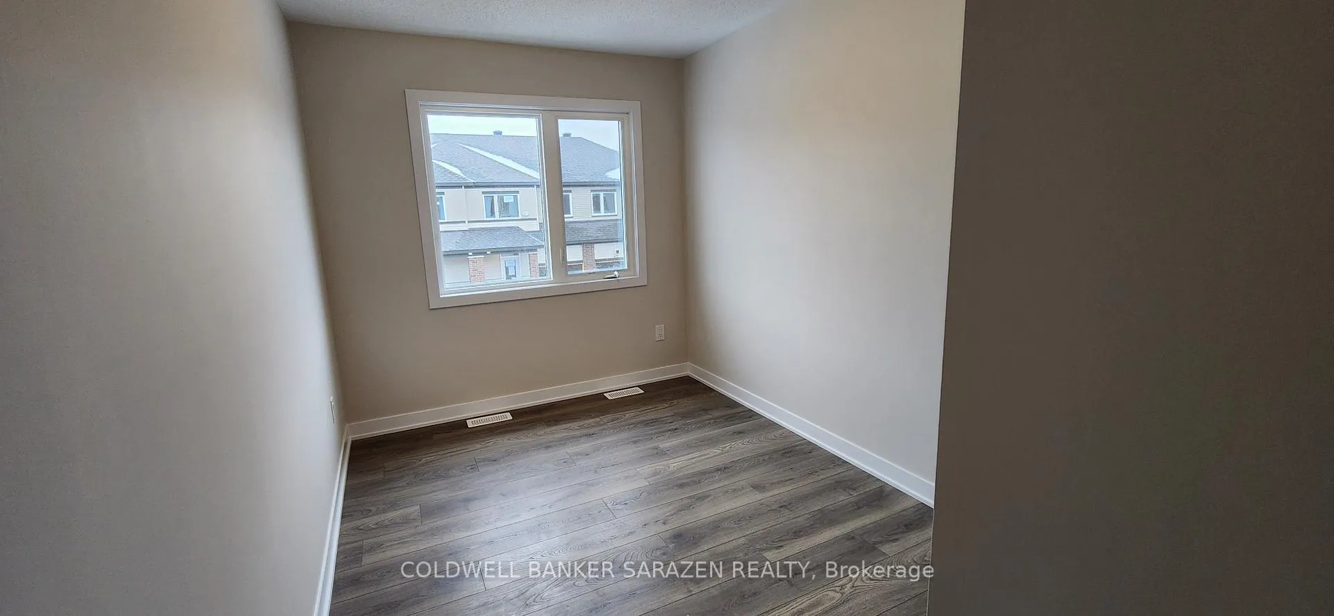 Photo 14 of 408 Les Emmerson Drive, Ottawa, Barrhaven - Heritage Park — HOMEH