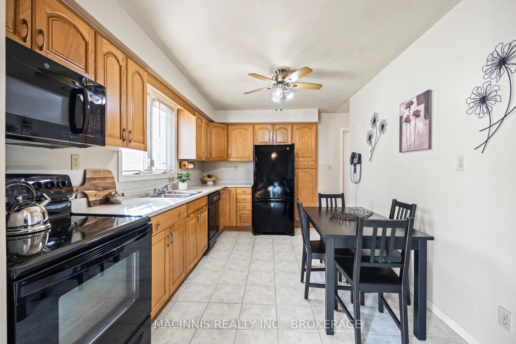 Photo 27 of 86 Windfield Crescent, Kingston, Kingston East (Incl Barret Crt) — HOMEH