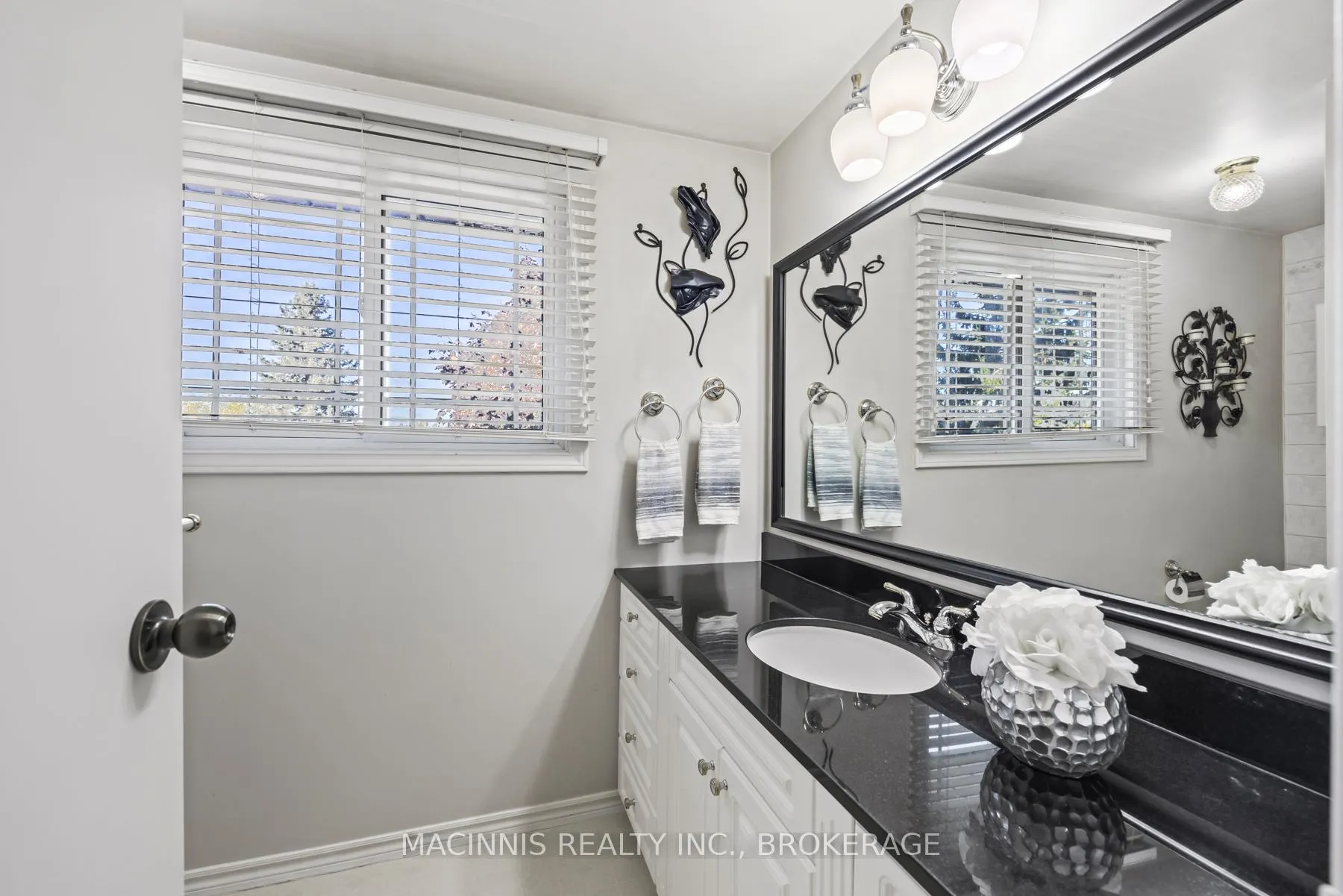 Photo 37 of 86 Windfield Crescent, Kingston, Kingston East (Incl Barret Crt) — HOMEH