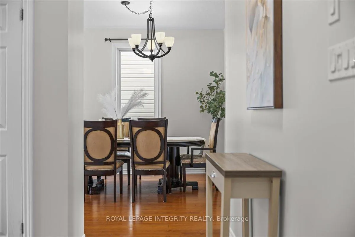 Photo 7 of 650 New Liskeard Crescent, Ottawa, Barrhaven - Strandherd — HOMEH
