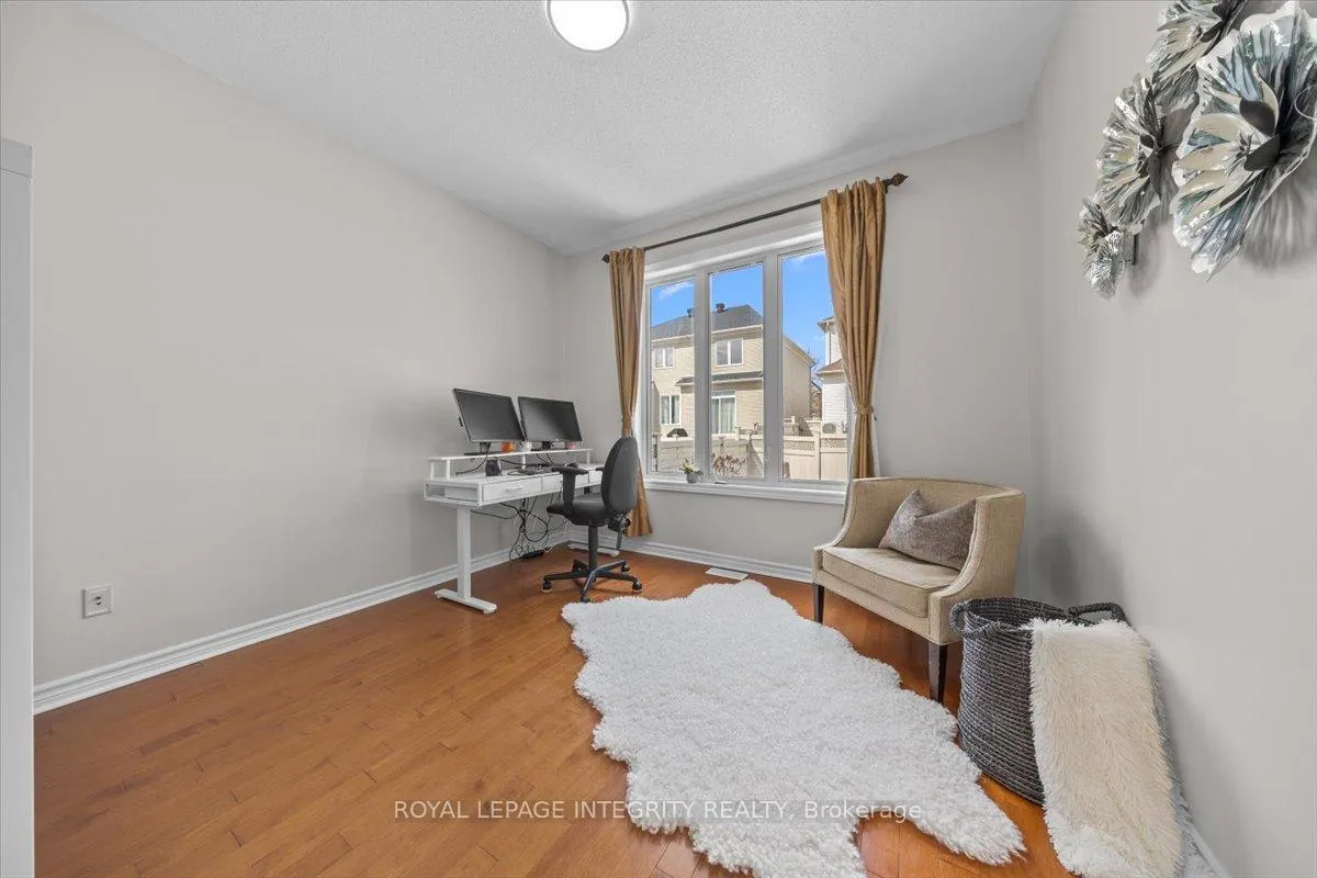 Photo 9 of 650 New Liskeard Crescent, Ottawa, Barrhaven - Strandherd — HOMEH