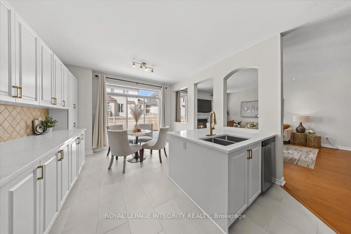 Photo 13 of 650 New Liskeard Crescent, Ottawa, Barrhaven - Strandherd — HOMEH