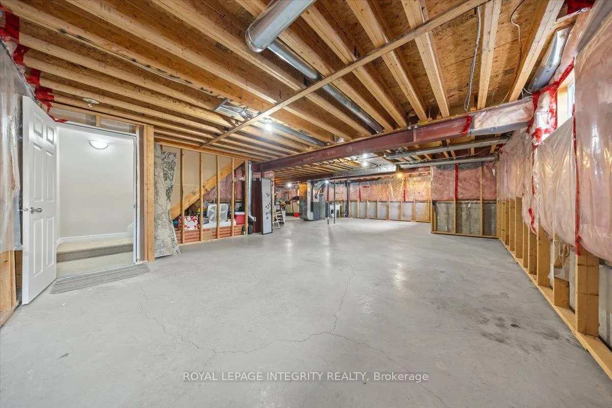 Photo 34 of 650 New Liskeard Crescent, Ottawa, Barrhaven - Strandherd — HOMEH
