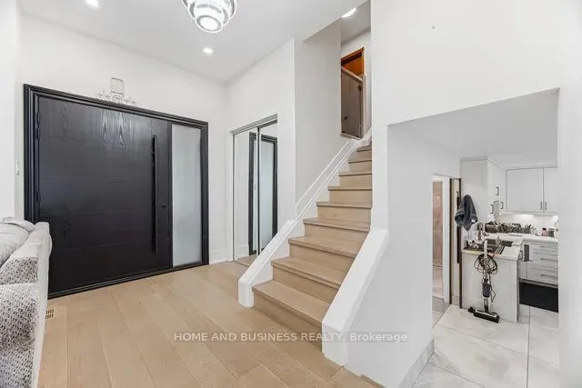 Photo 14 of 56 Henley Drive, Hamilton, Stoney Creek — HOMEH