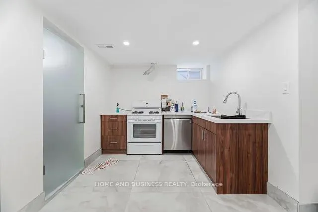 Photo 24 of 56 Henley Drive, Hamilton, Stoney Creek — HOMEH