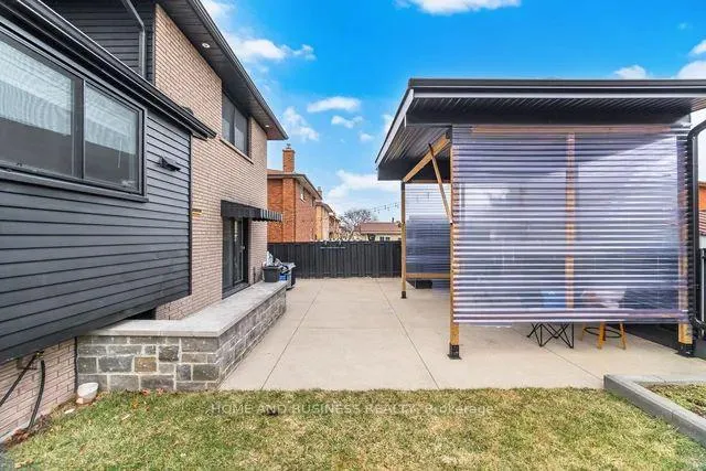 Photo 28 of 56 Henley Drive, Hamilton, Stoney Creek — HOMEH