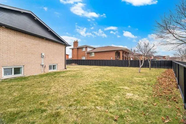Photo 30 of 56 Henley Drive, Hamilton, Stoney Creek — HOMEH