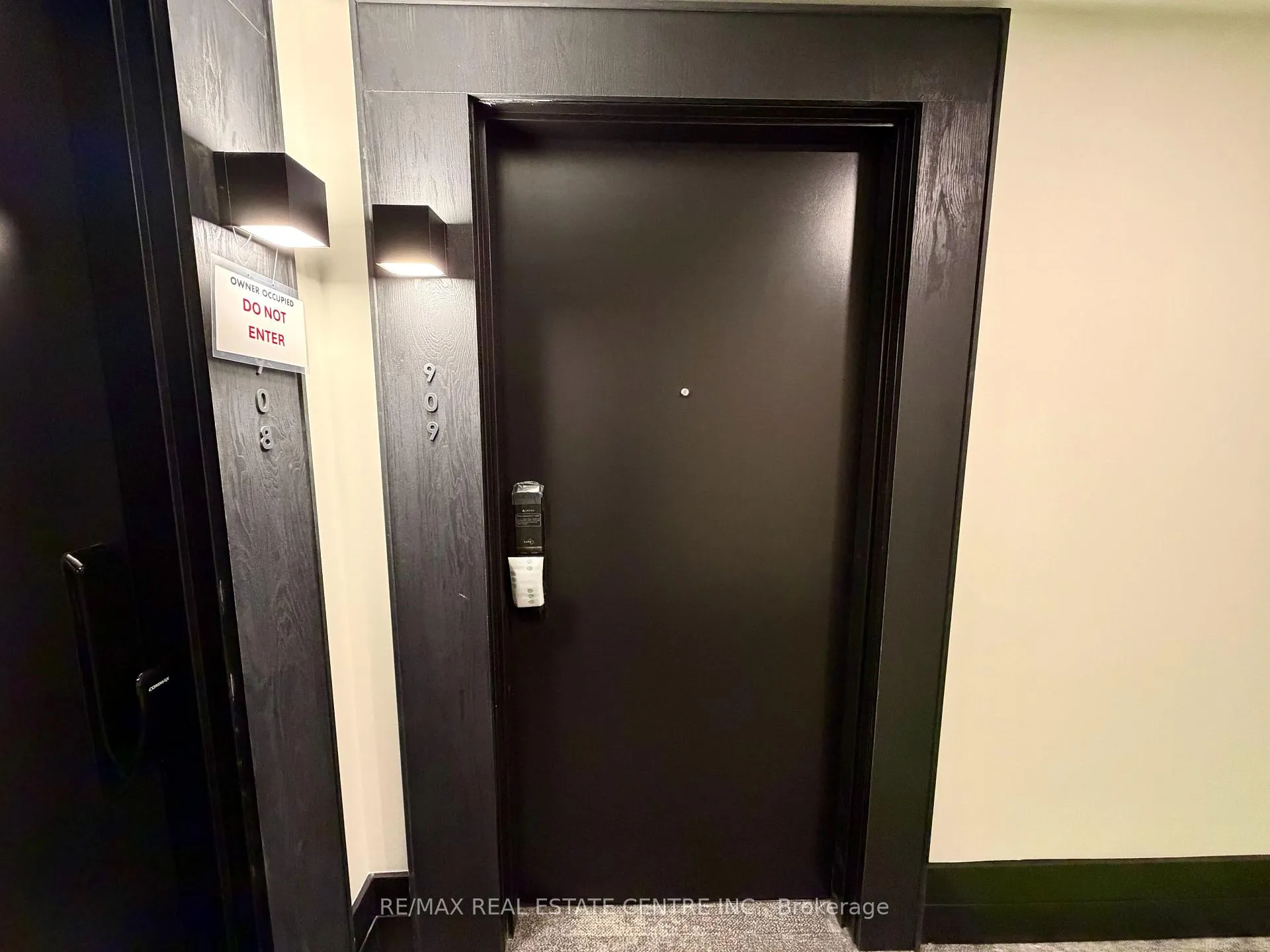 Photo 2 of Unit 909, 461 Green Road, Hamilton, Lakeshore — HOMEH