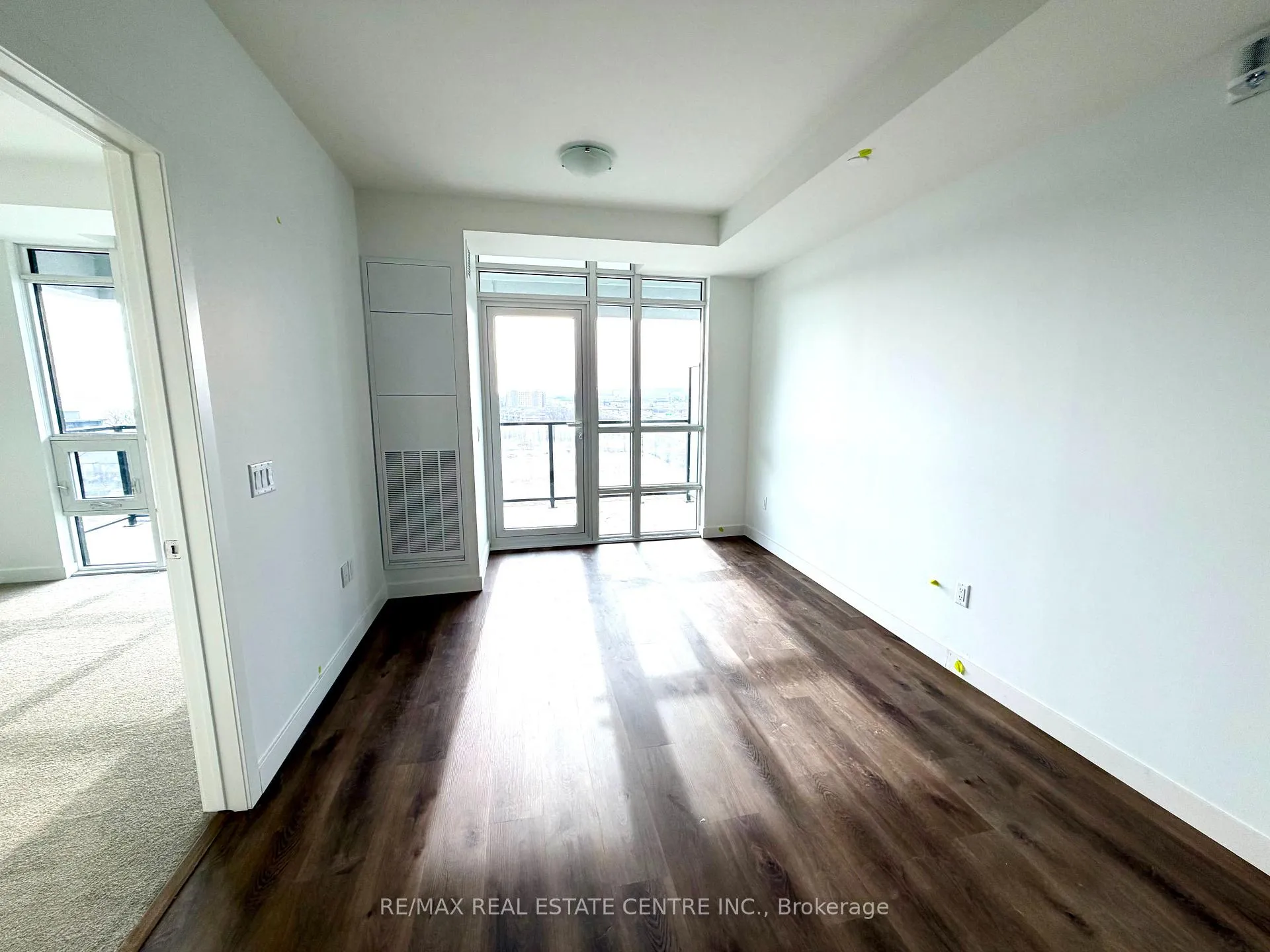 Photo 6 of Unit 909, 461 Green Road, Hamilton, Lakeshore — HOMEH