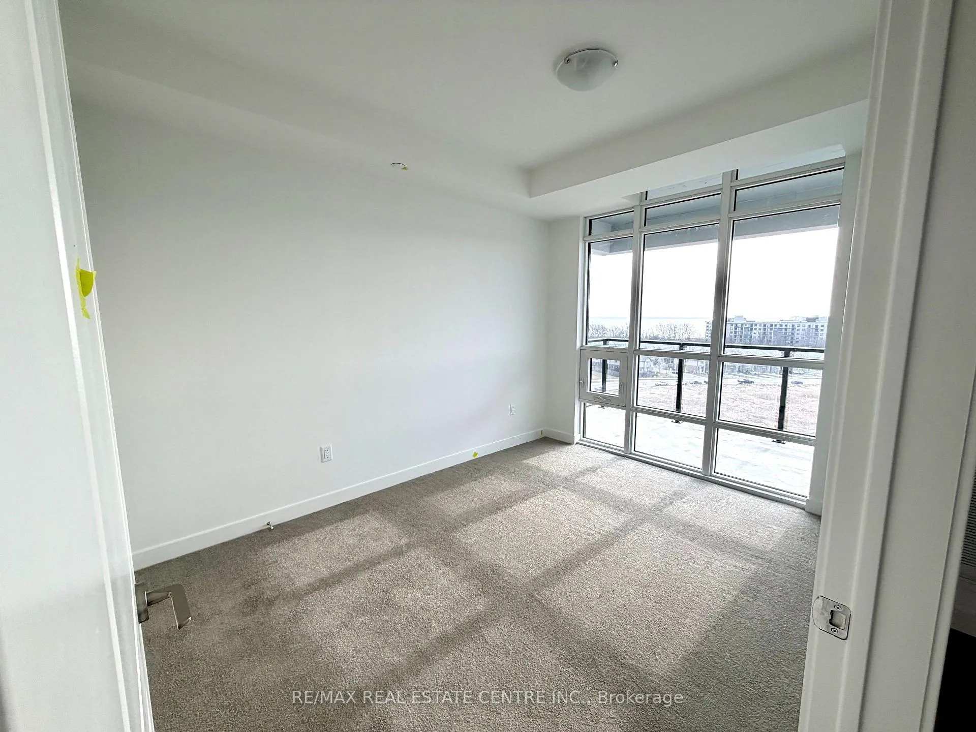 Photo 10 of Unit 909, 461 Green Road, Hamilton, Lakeshore — HOMEH