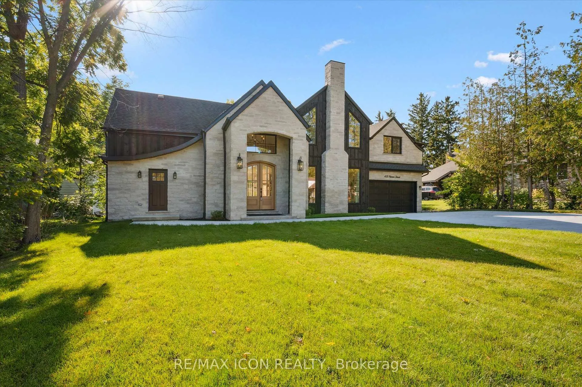 Photo 3 of 413 Huron Street, Wilmot — HOMEH