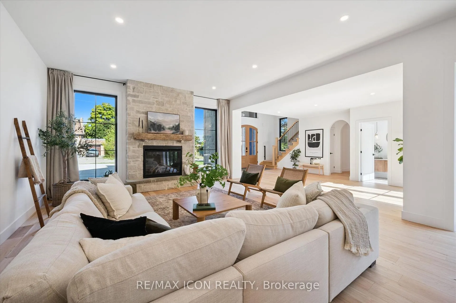 Photo 10 of 413 Huron Street, Wilmot — HOMEH