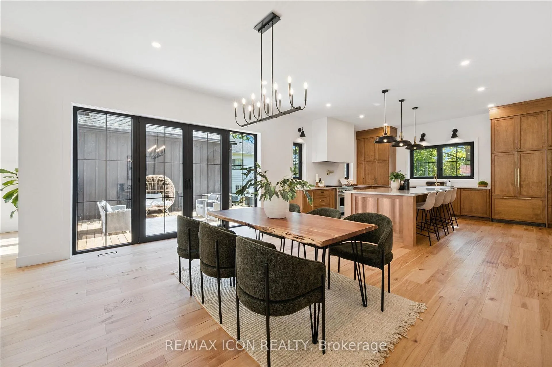 Photo 12 of 413 Huron Street, Wilmot — HOMEH