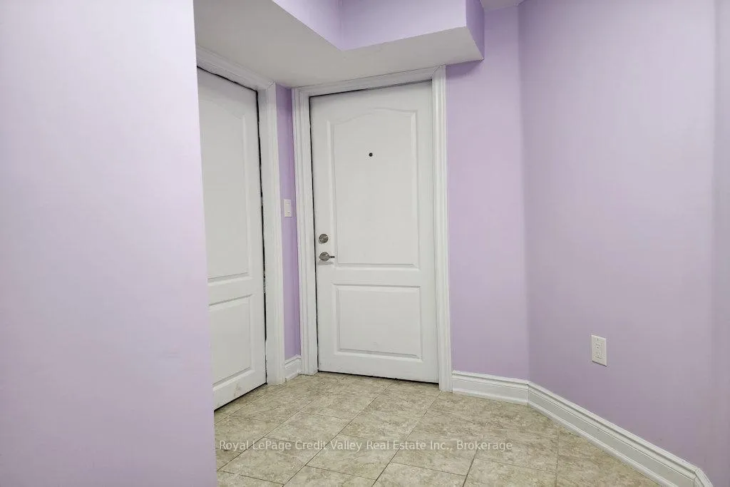 Photo 3 of Unit Bsmt, 308 Brisdale Drive, Brampton, Fletcher's Meadow — HOMEH