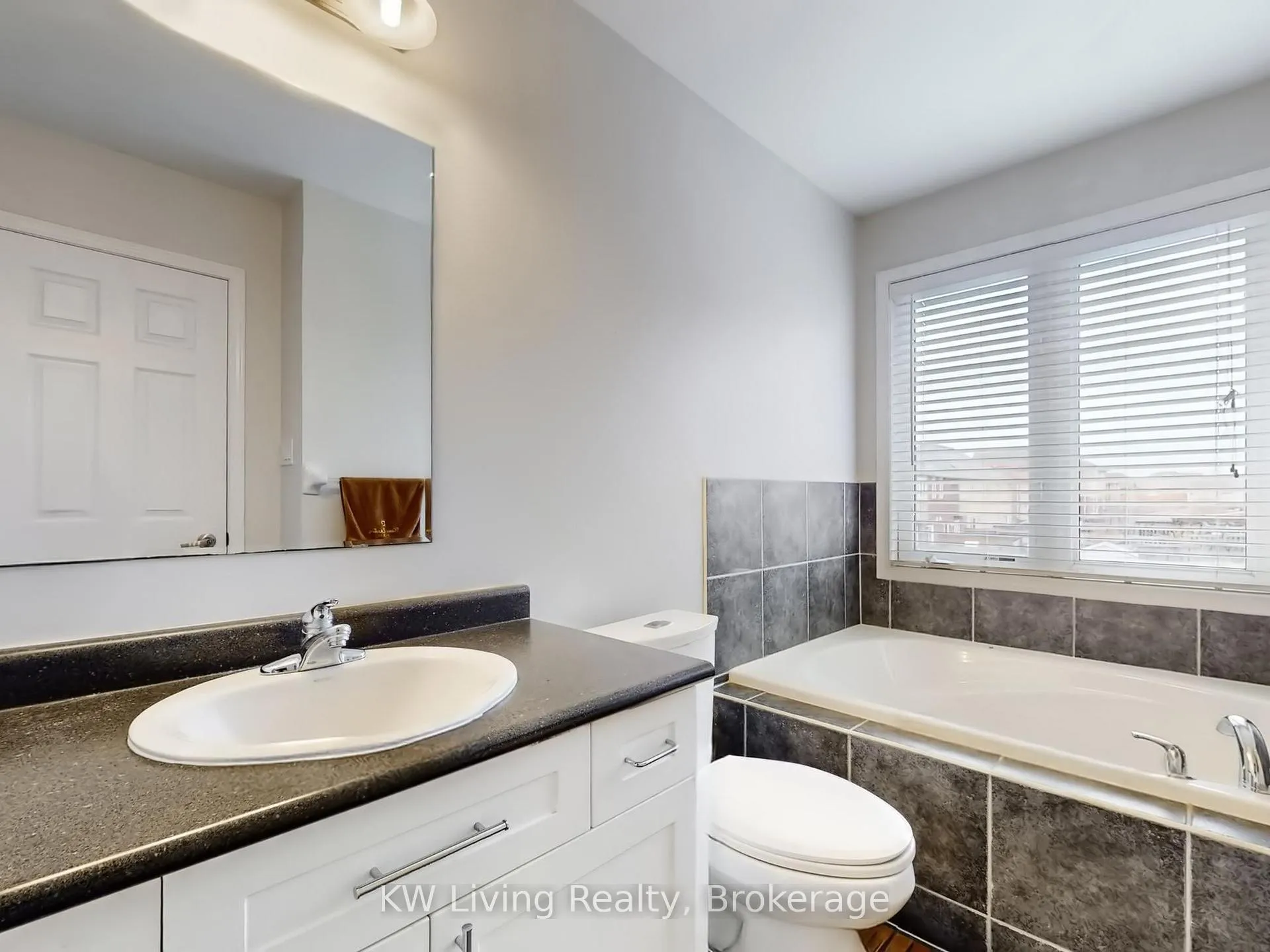 Photo 11 of 895 Jackman Gate, Milton, Coates — HOMEH