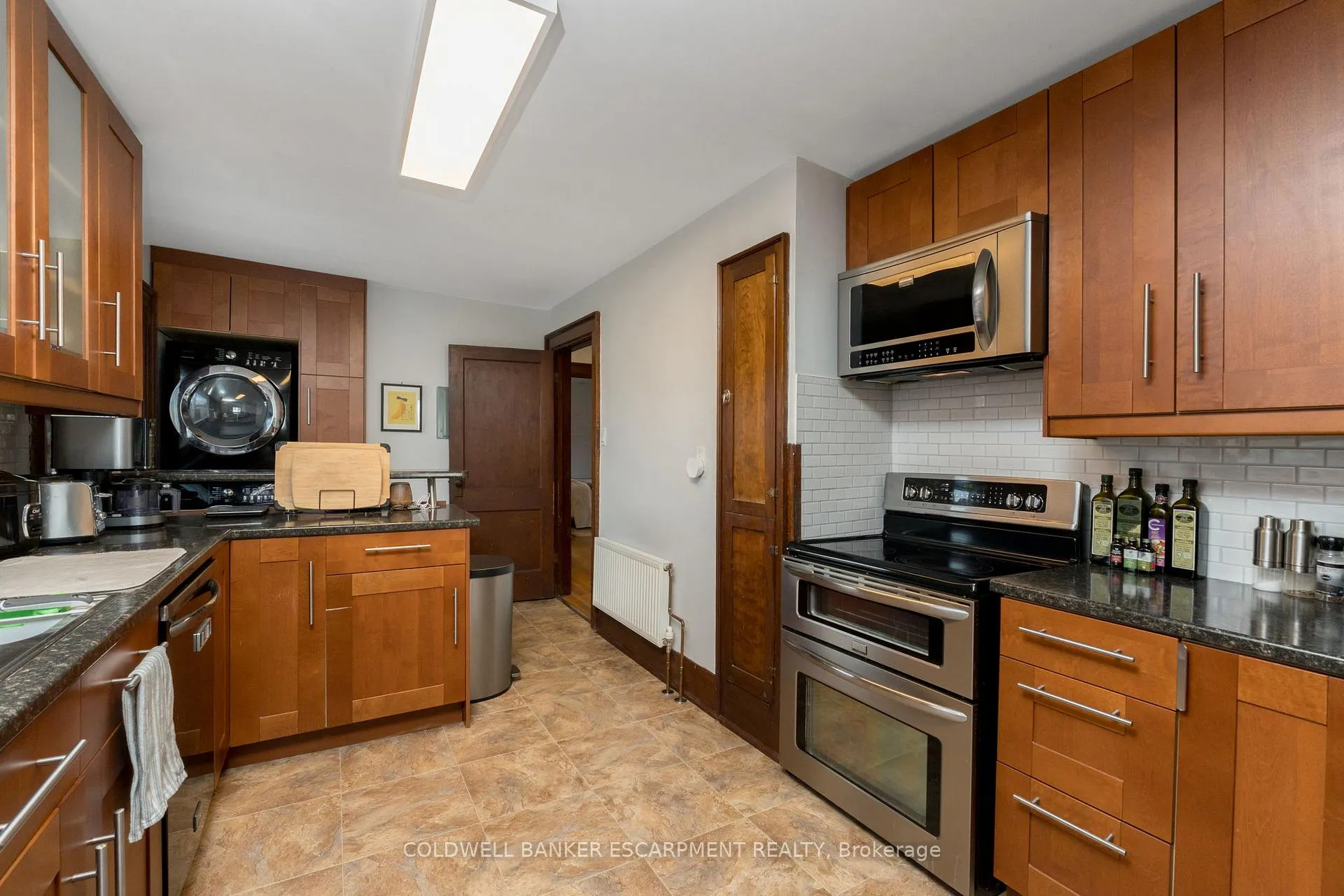 Photo 5 of Unit A, 20 Mill Street, Halton Hills, Acton — HOMEH
