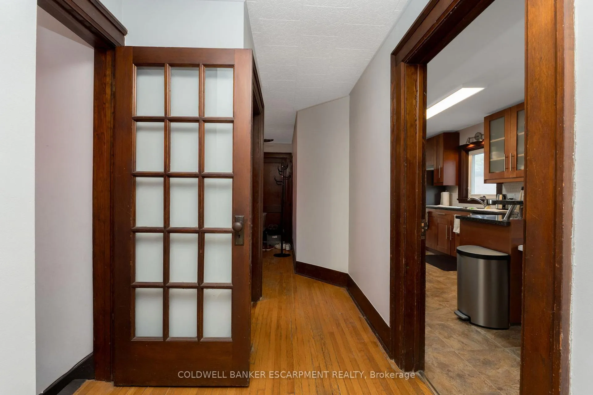 Photo 6 of Unit A, 20 Mill Street, Halton Hills, Acton — HOMEH