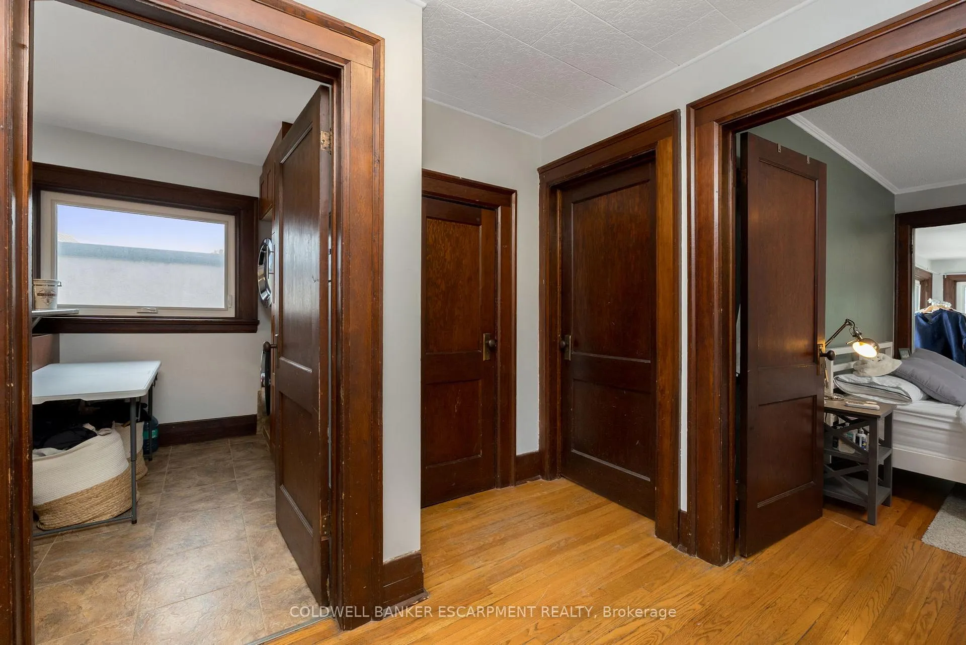 Photo 7 of Unit A, 20 Mill Street, Halton Hills, Acton — HOMEH