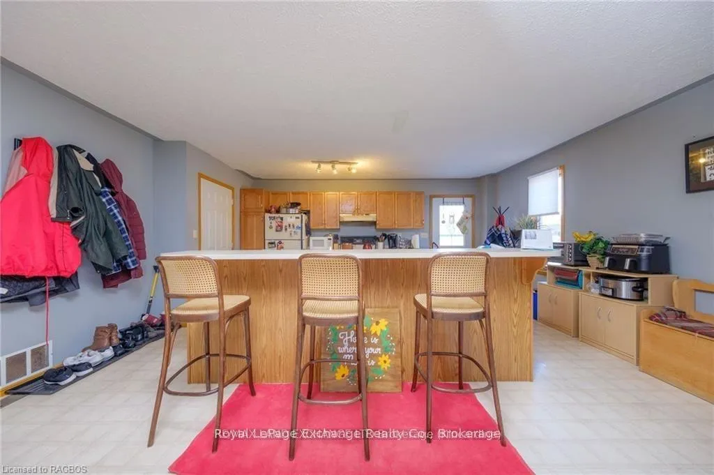 Photo 10 of 247 Broadway Street, Kincardine — HOMEH
