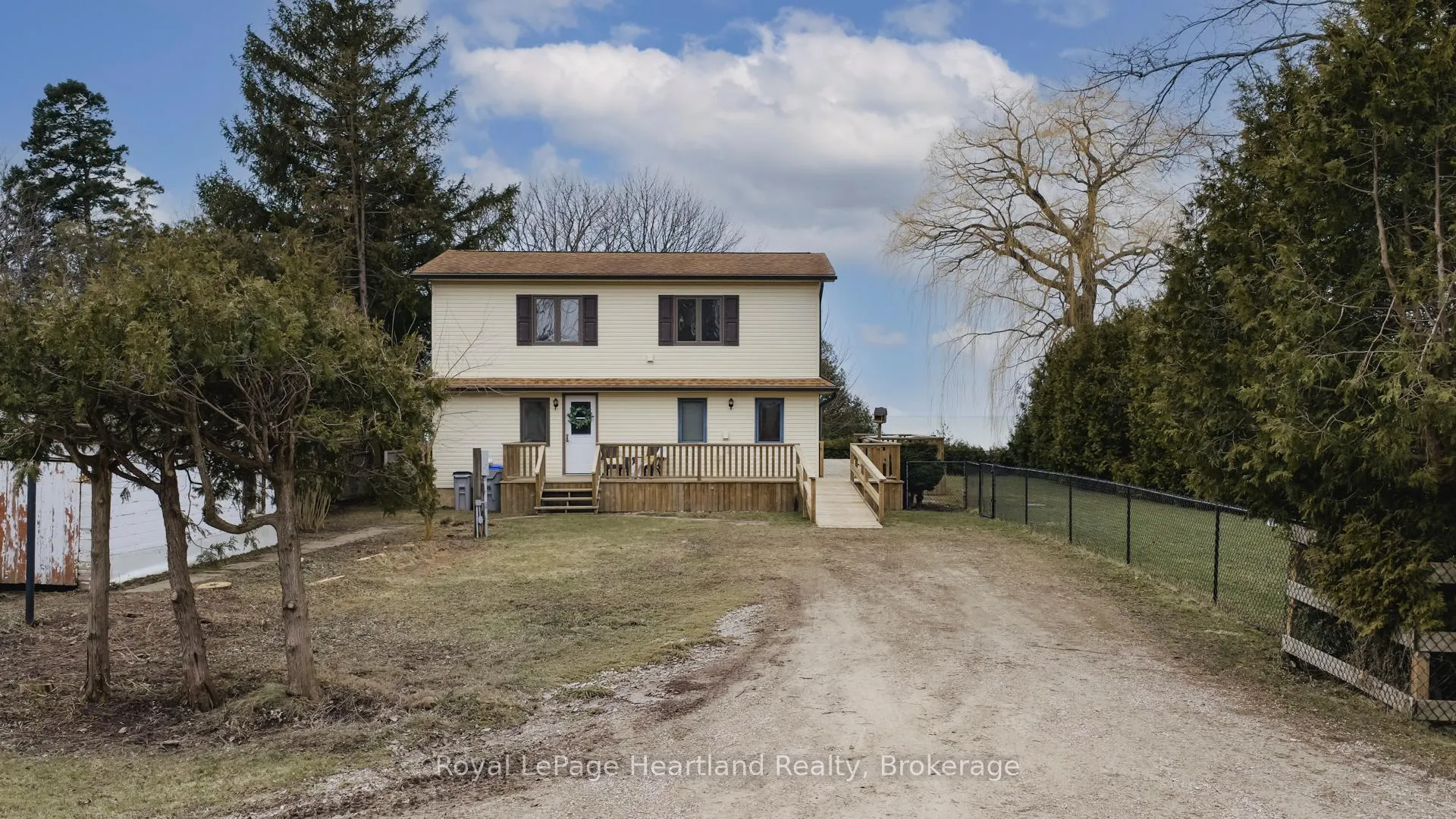 Photo 1 of 75587 Elliot Street N, Bluewater, Bayfield — HOMEH