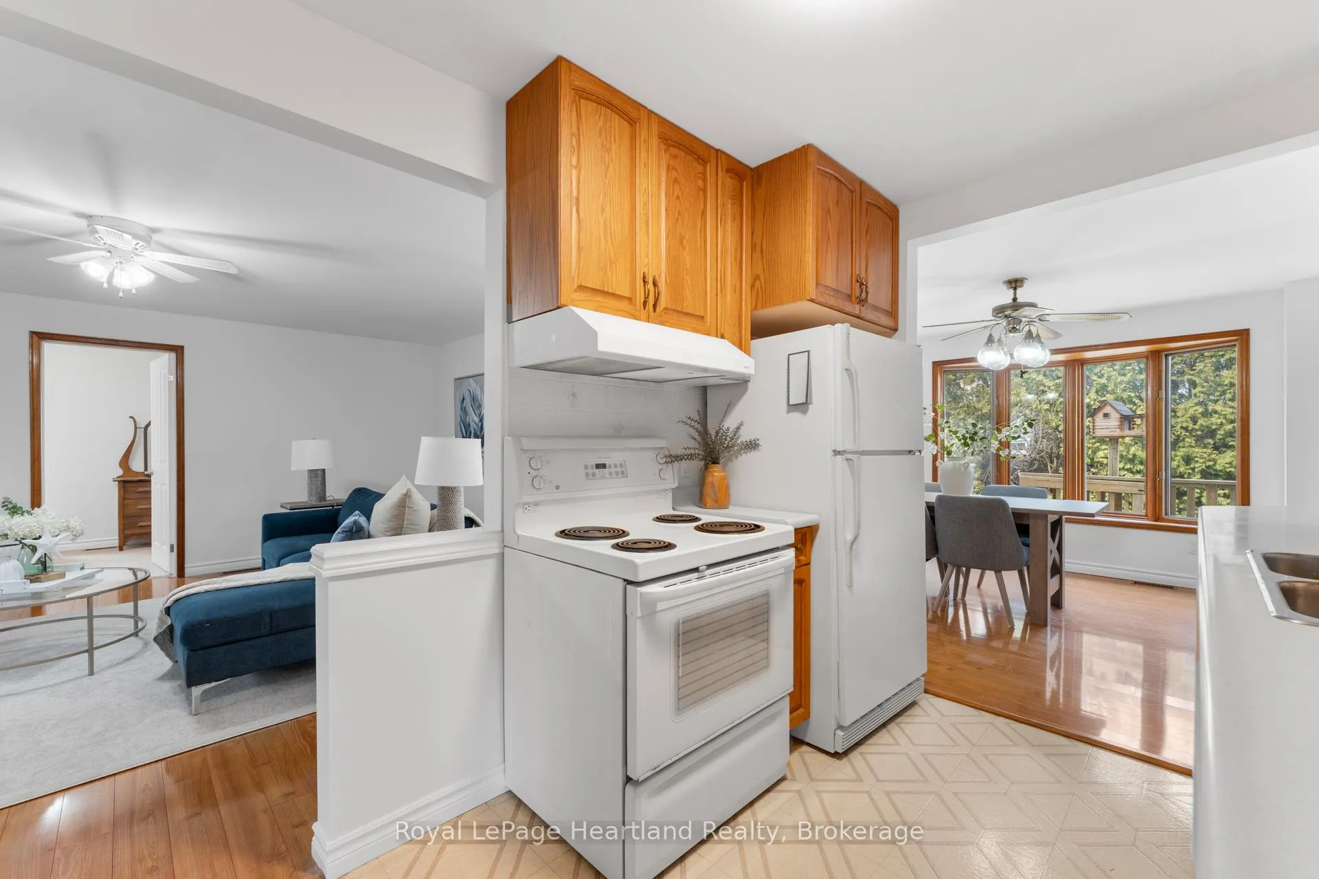 Photo 10 of 75587 Elliot Street N, Bluewater, Bayfield — HOMEH