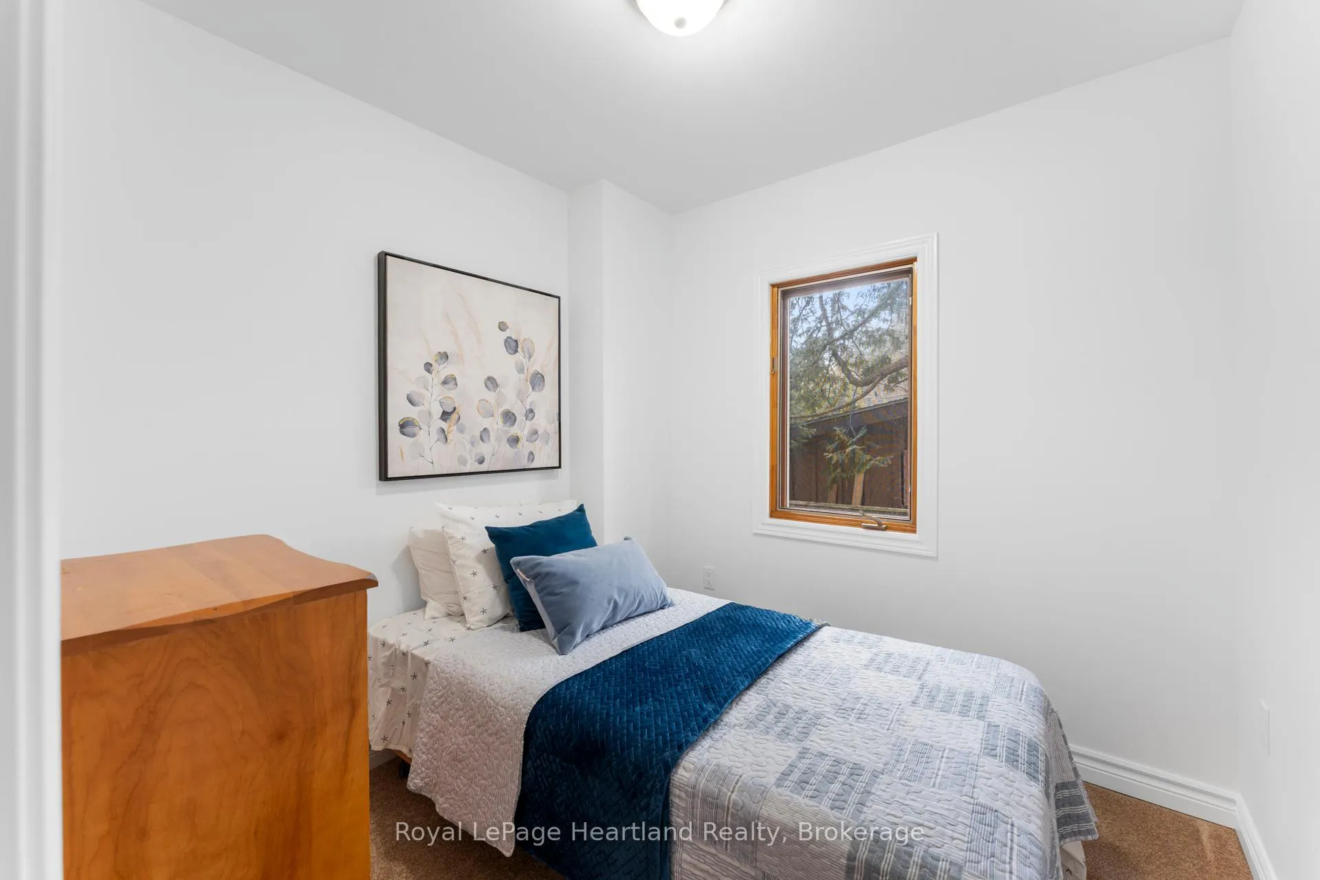 Photo 16 of 75587 Elliot Street N, Bluewater, Bayfield — HOMEH