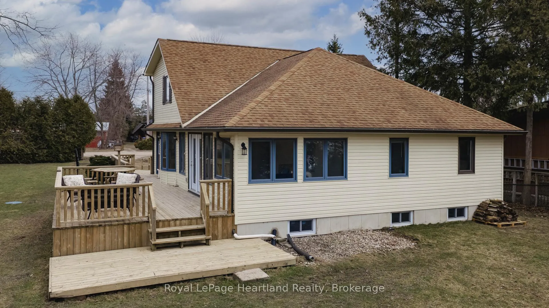 Photo 31 of 75587 Elliot Street N, Bluewater, Bayfield — HOMEH
