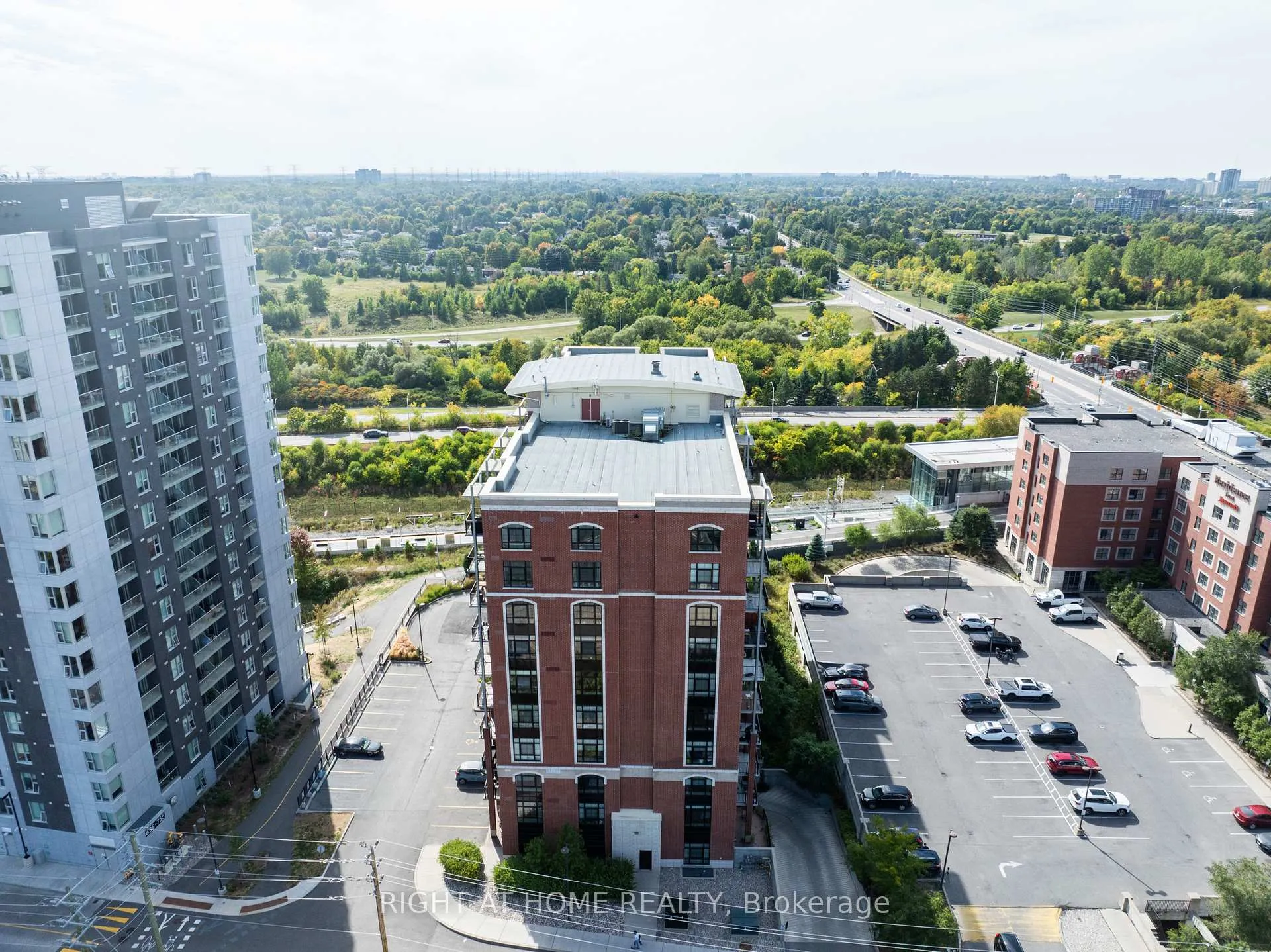 Photo 3 of Unit 802, 555 Anand Private, Ottawa, Riverside Park South — HOMEH