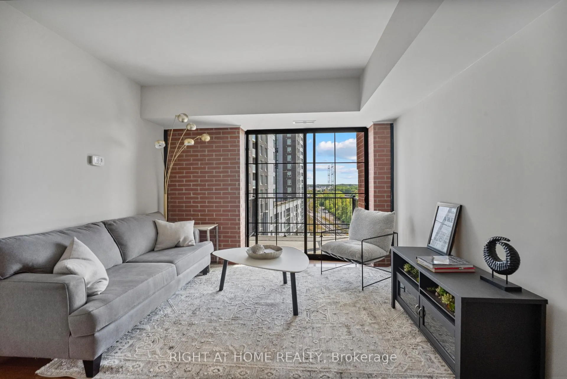 Photo 12 of Unit 802, 555 Anand Private, Ottawa, Riverside Park South — HOMEH