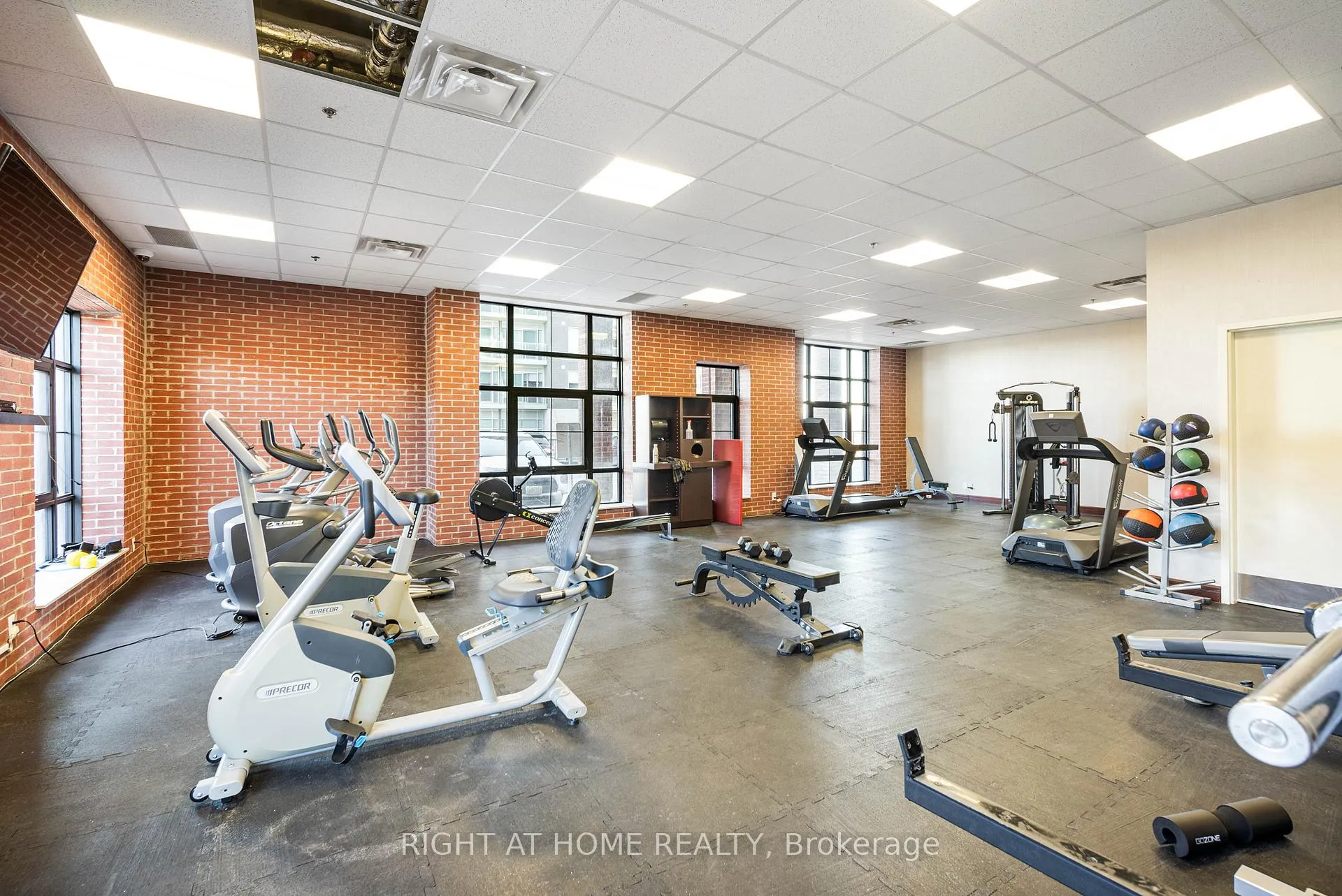 Photo 29 of Unit 802, 555 Anand Private, Ottawa, Riverside Park South — HOMEH