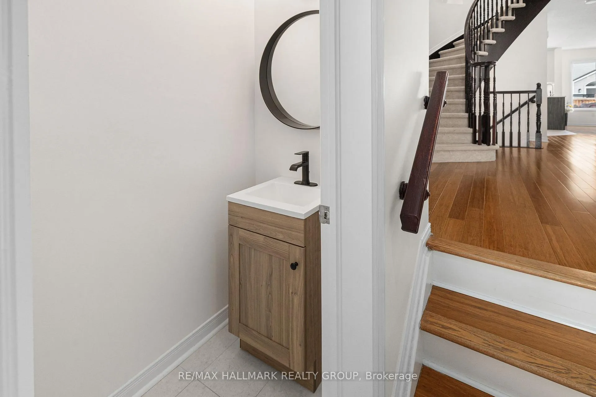 Photo 4 of 287 Monaco Place, Ottawa, Avalon East — HOMEH