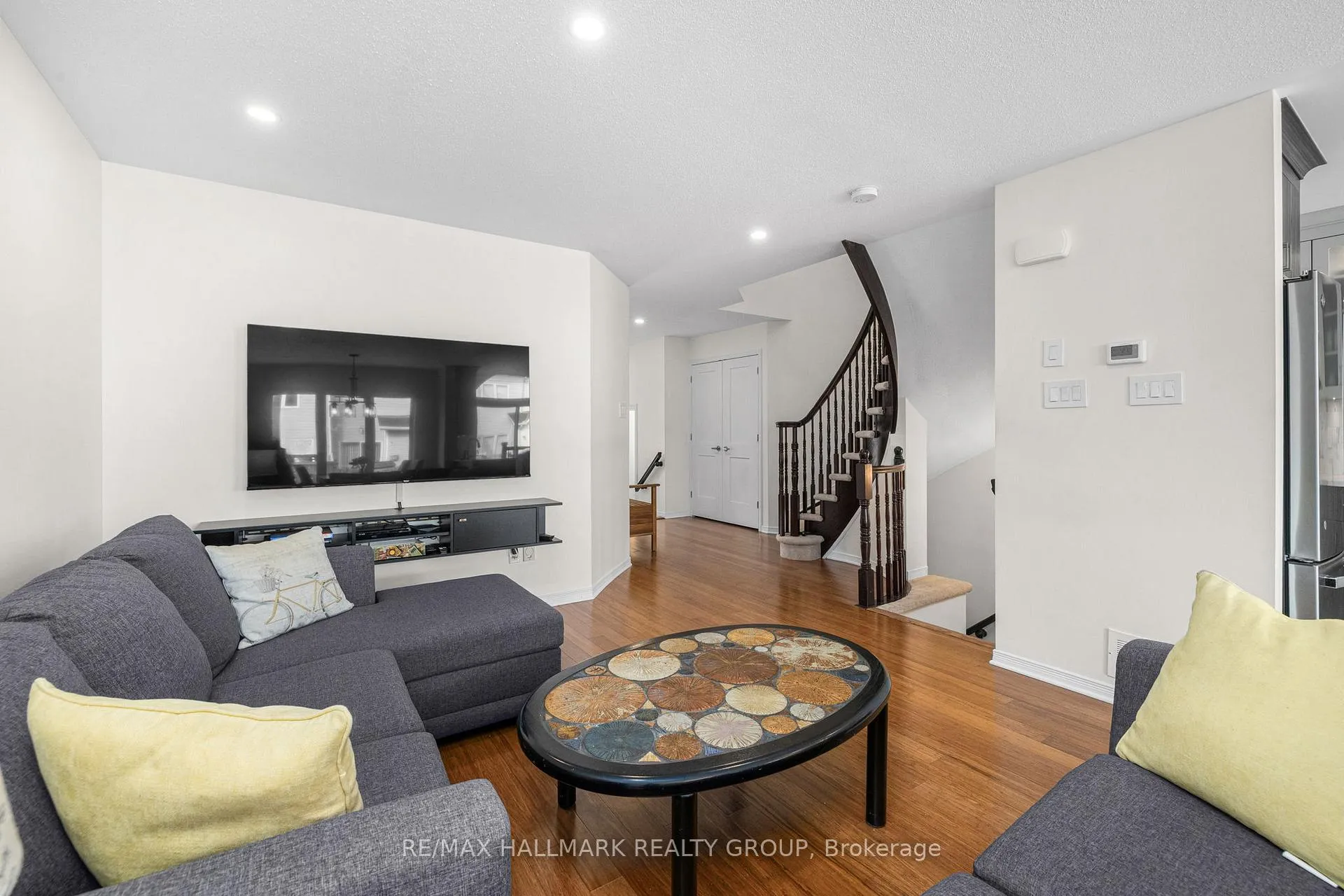 Photo 7 of 287 Monaco Place, Ottawa, Avalon East — HOMEH