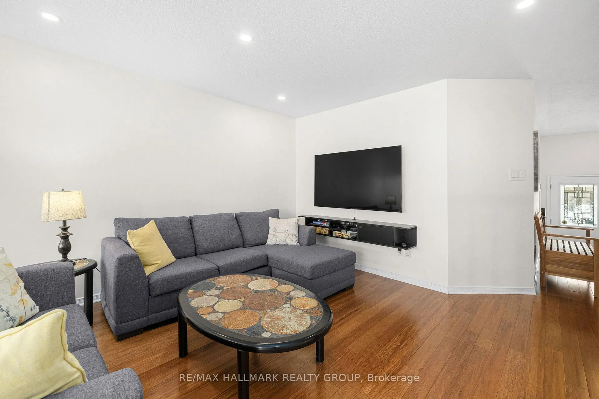 Photo 8 of 287 Monaco Place, Ottawa, Avalon East — HOMEH