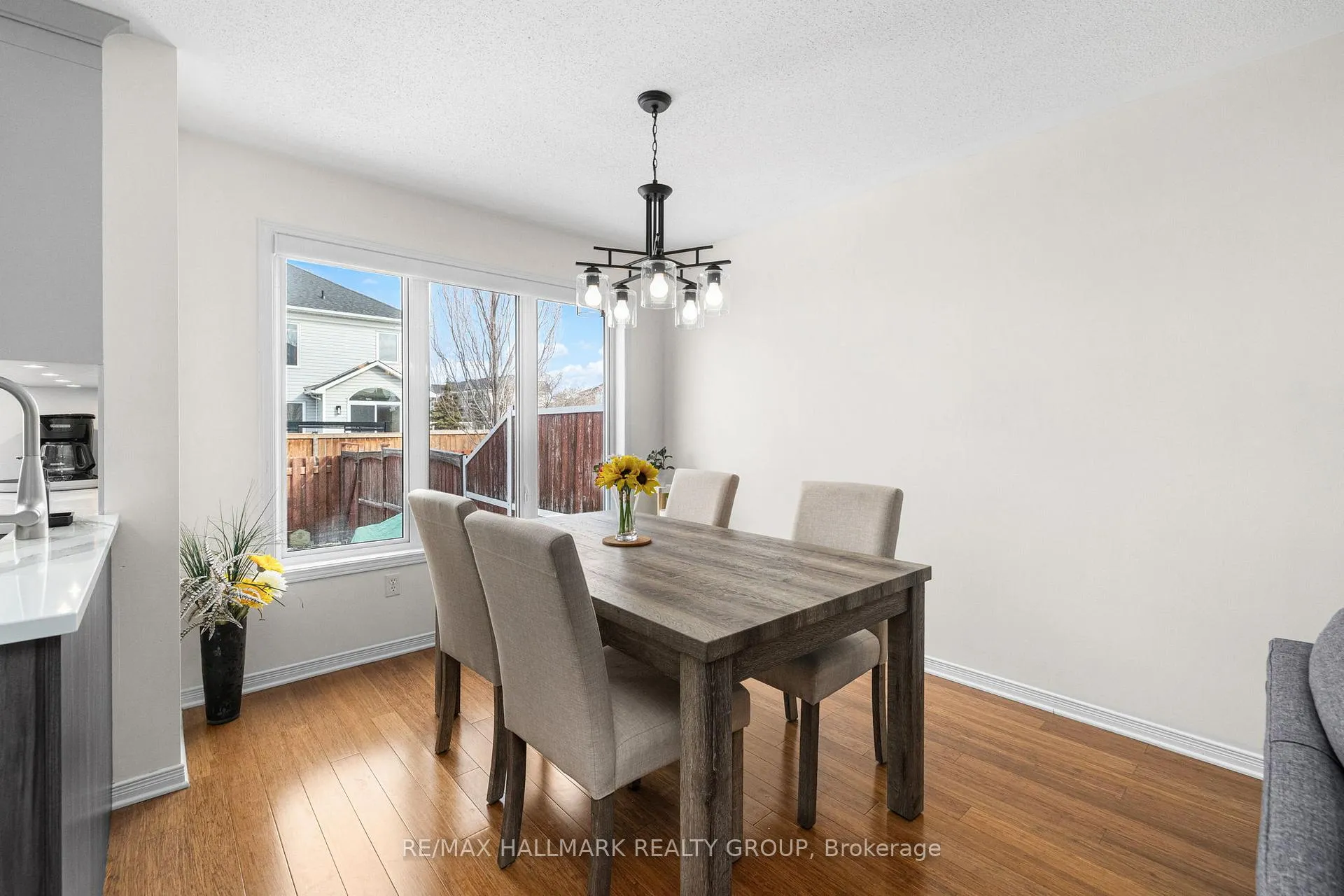 Photo 11 of 287 Monaco Place, Ottawa, Avalon East — HOMEH