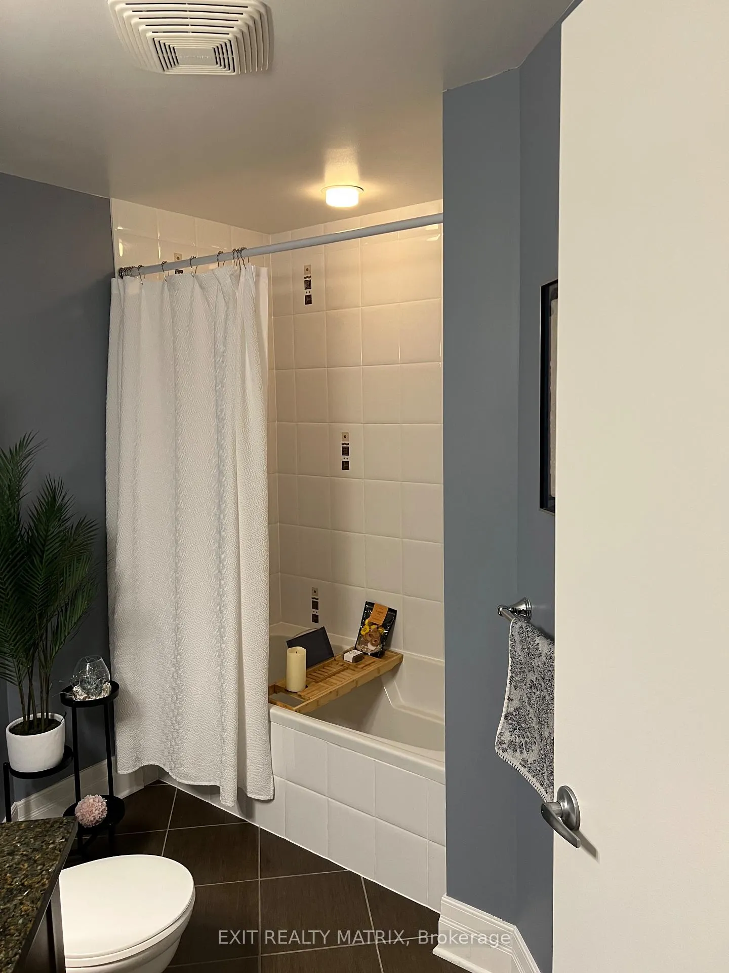 Photo 12 of Unit 218, 808 Bronson Avenue, Ottawa, Dows Lake — HOMEH