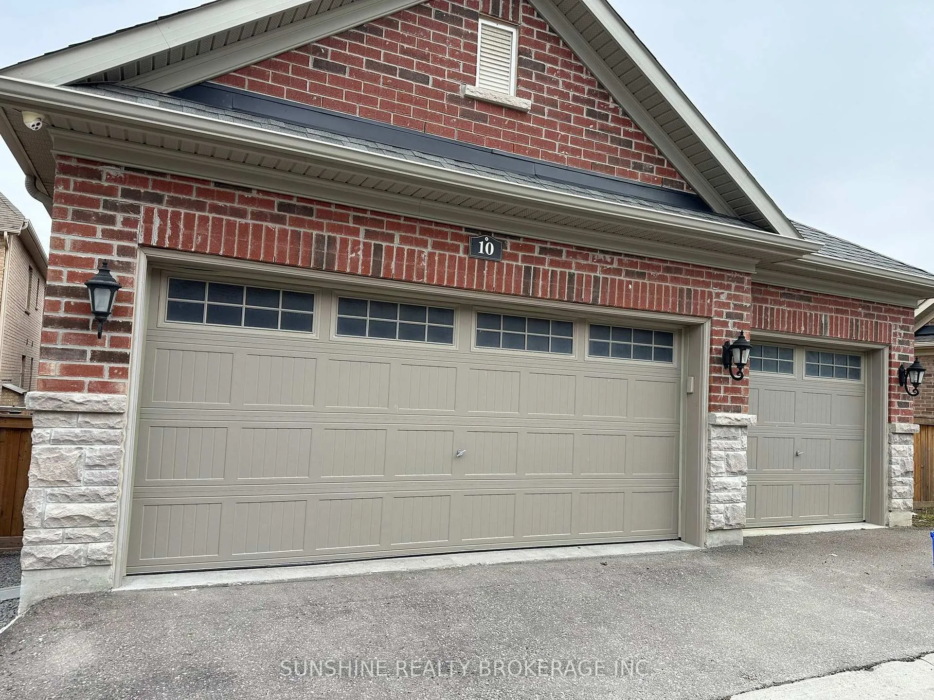 Photo 2 of 10 Tralee Court, Markham, Angus Glen — HOMEH