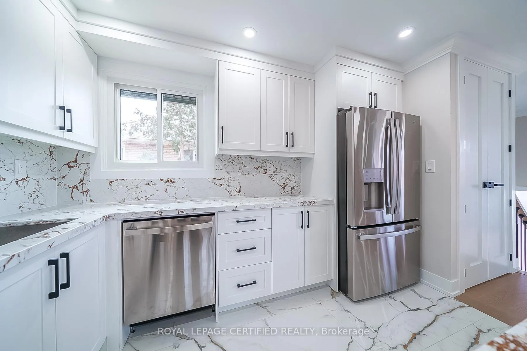 Photo 13 of 178 Marcella Crescent, Hamilton, Gershome — HOMEH