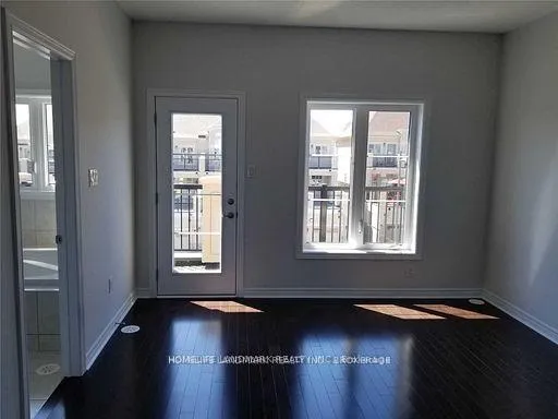Photo 3 of 30 Campobello Street, Vaughan, Patterson — HOMEH