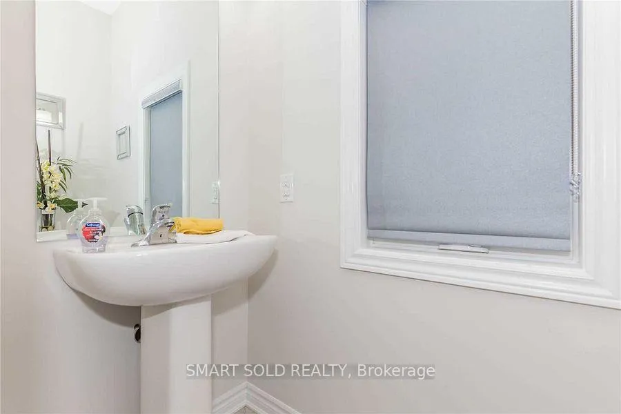 Photo 19 of 43 Farooq Boulevard, Vaughan, Vellore Village — HOMEH