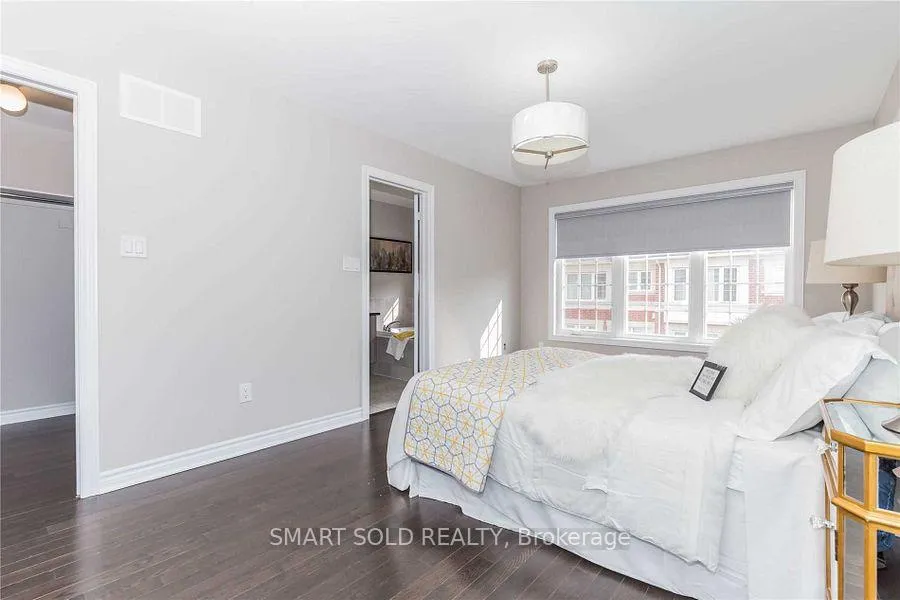 Photo 21 of 43 Farooq Boulevard, Vaughan, Vellore Village — HOMEH