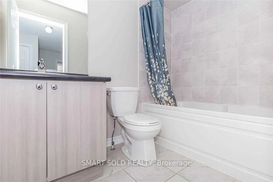 Photo 29 of 43 Farooq Boulevard, Vaughan, Vellore Village — HOMEH
