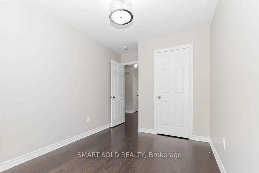 Photo 32 of 43 Farooq Boulevard, Vaughan, Vellore Village — HOMEH