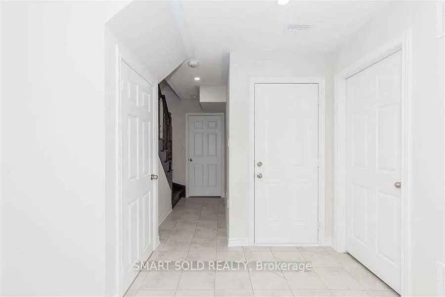 Photo 34 of 43 Farooq Boulevard, Vaughan, Vellore Village — HOMEH