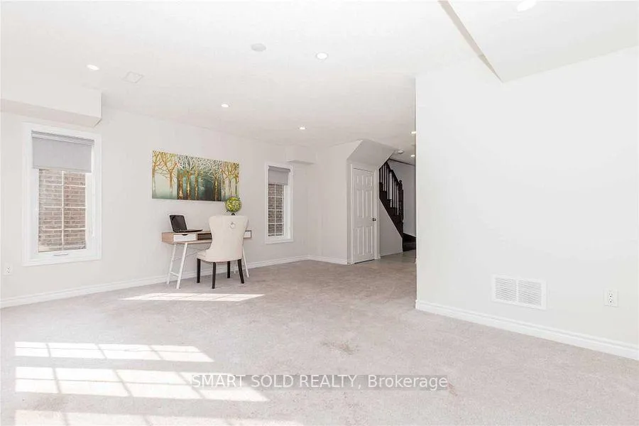 Photo 37 of 43 Farooq Boulevard, Vaughan, Vellore Village — HOMEH