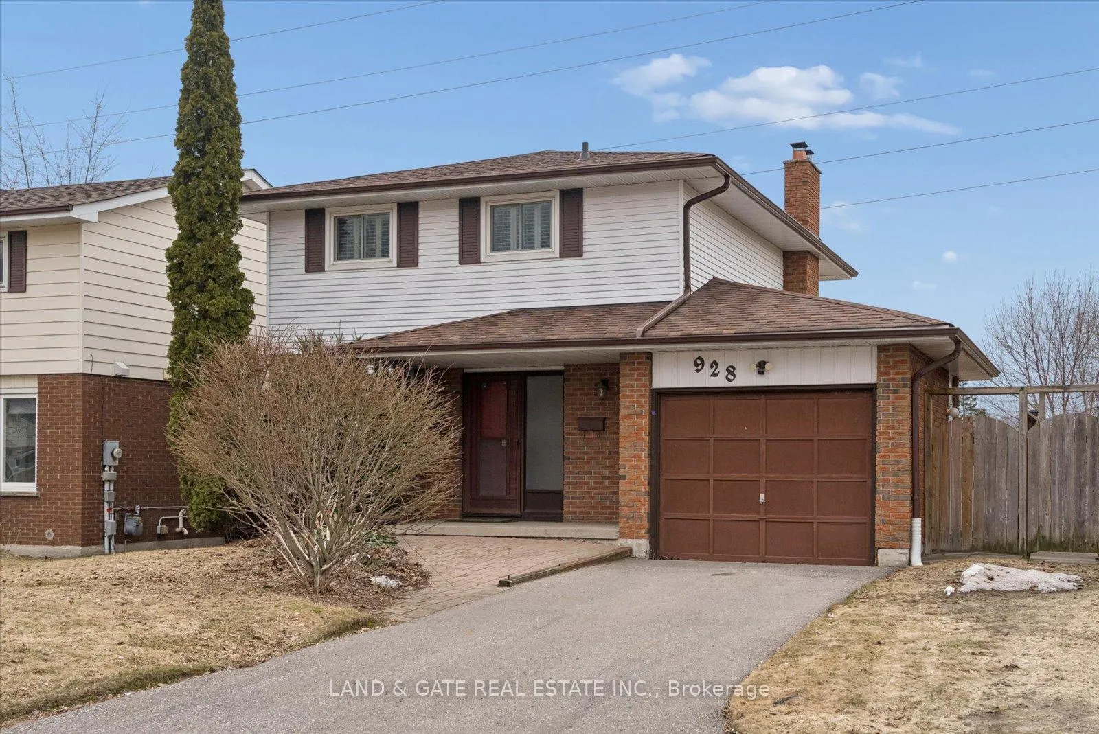 Photo 3 of 928 Downing Court, Oshawa, Centennial — HOMEH