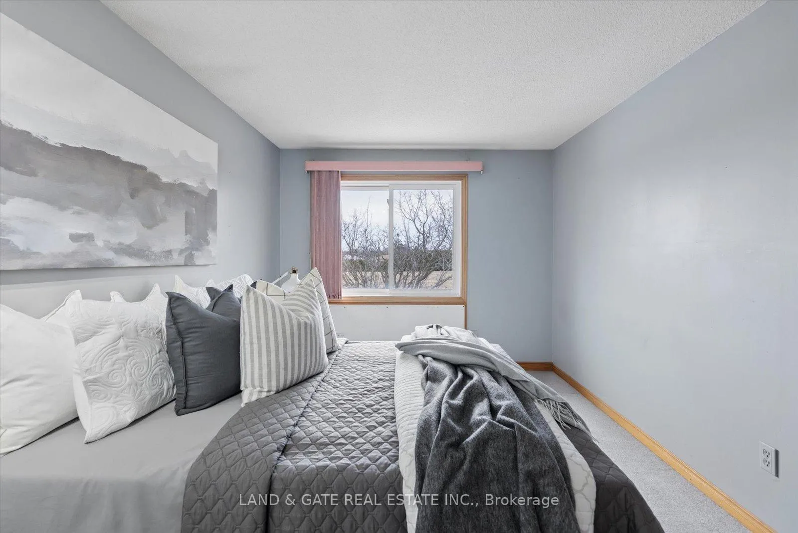 Photo 25 of 928 Downing Court, Oshawa, Centennial — HOMEH